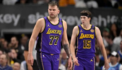 乐鱼体育app-双核报销，西部第三摇摇欲坠，17号秀成唯一解药？他或成湖人弃子|东契奇|季后赛|科内克特|奥斯汀-里弗斯|洛杉矶湖人队_新浪体育_新浪新闻