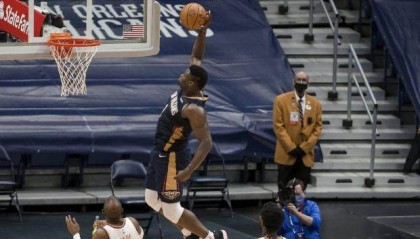 乐鱼app-鹈鹕以锡安当核心有多难？他没有詹皇专注