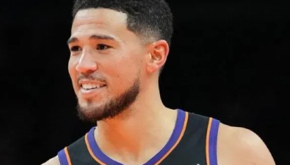 乐鱼app-德文-布克不在伤病名单之中，明日可以出战国王