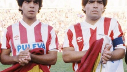 乐鱼体育app-马拉多纳弟弟：梅西和我哥都是最佳，但梅西更幸运